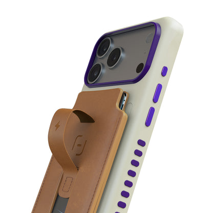 MagBak Wallet on phone | EC17M-BE,EC17P-BE,LF-ACU-17M-PR