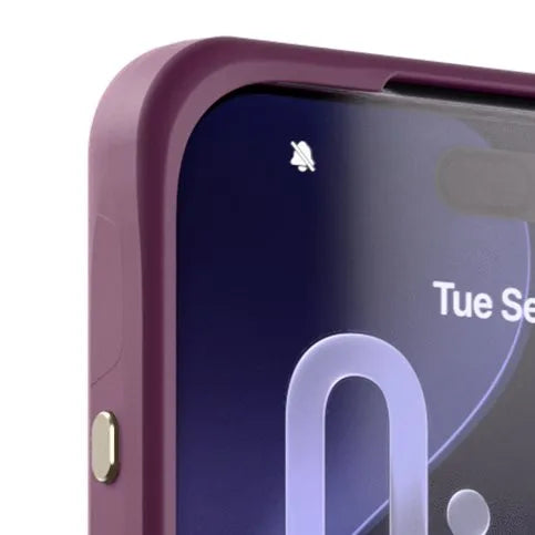 Edgeless screen protector covered by the case lip